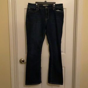 Dark wash, form fitting, boot cut jeans size 12